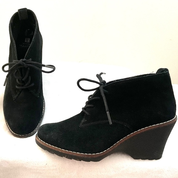 White Mountain Black Suede Lace-Up Wedge Ankle Booties Size 8.5 - Picture 1 of 10